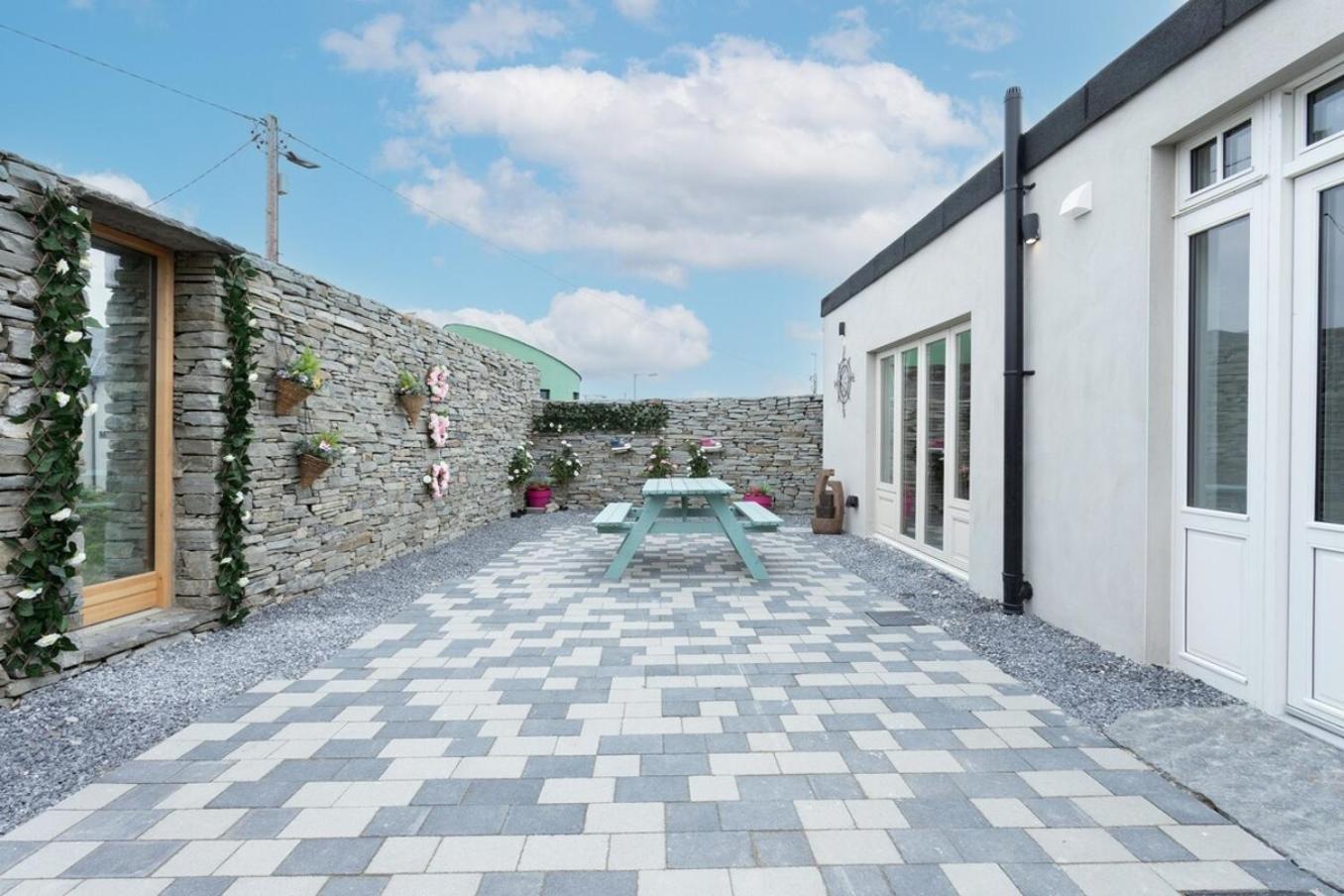 Вилла Holland House No3 Clarecastle Экстерьер фото